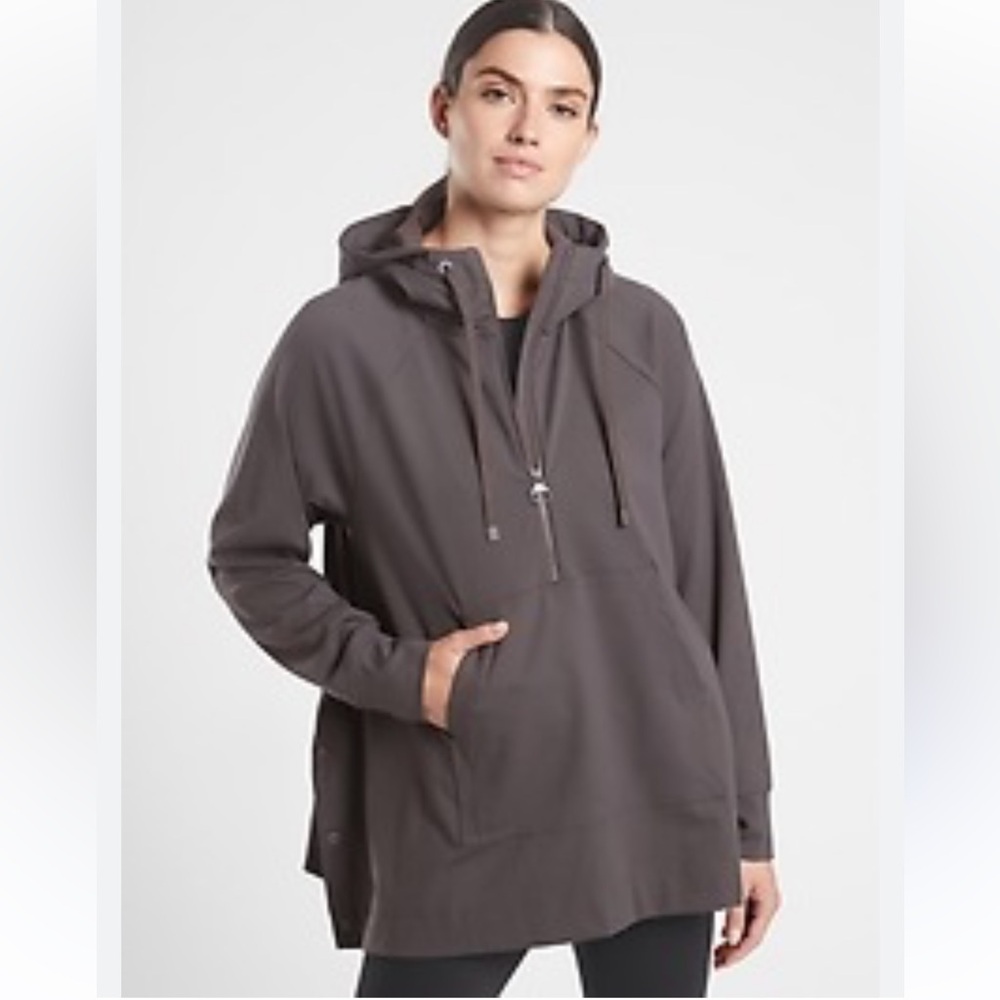ATHLETA NWOT Glacier Hankerchief Ponco Grey Hood Pullover women size Small